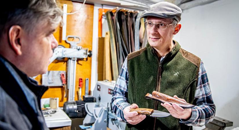 A kiskésit! – Már-már kihalóban lévő mesterséget űz a miskolci fiatalember egy kiliáni garázs mélyén - fotók, videó