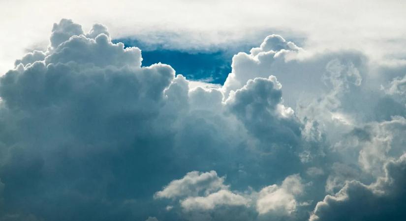 Ma még esővel és széllel csap le az időjárás, de már nem tart sokáig