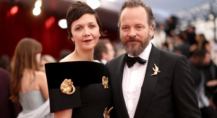 Maggie Gyllenhaal nincs szétplasztikázva, és ott tartunk, hogy az emberek a kinézetén szörnyülködnek