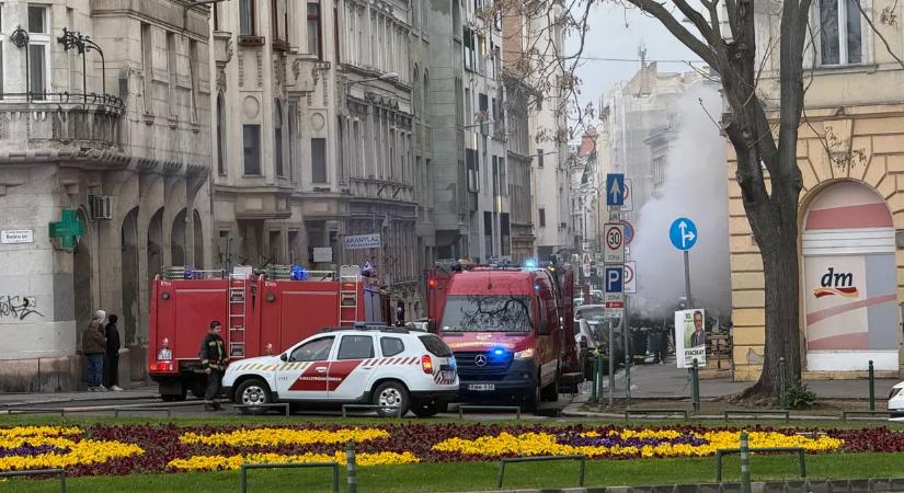 Tűzoltók lepték el a Ráday utcát: több embert ki kellett menekíteni