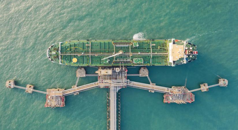 Szabadrablás a nyílt vízen: a tengeren adják el az Európának szánt gázolajat a többet fizető vevőknek