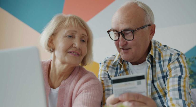 Bolojan szerint kész van és véleményezésre vár a nyugdíj és a fizetés halmozását tiltó tervezet