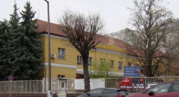 Zaklatás a debreceni babtista iskolában: vizelettel öntöttek le két testvért iskolatársai