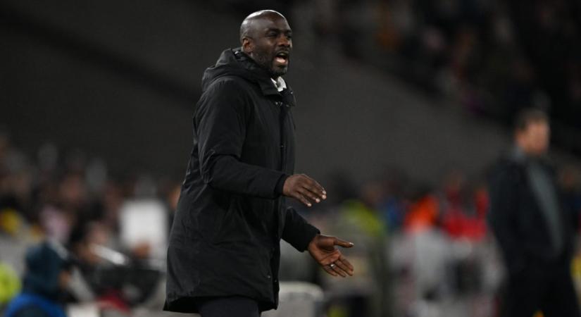 72 nappal az első vb-meccs előtt rúgták ki a szövetségi kapitányt