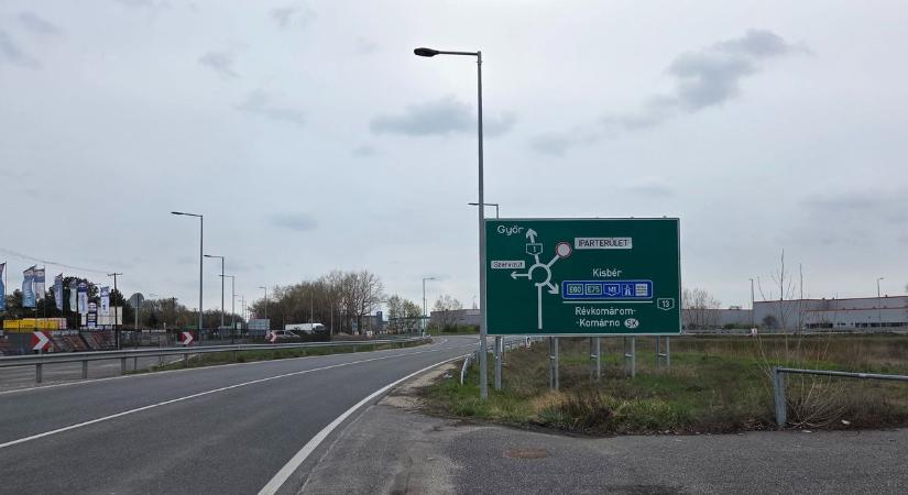 Vége a dugóknak? Új lehajtó ág épül Komárom egyik legforgalmasabb pontján