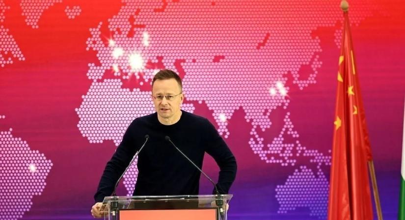 Szijjártó Péter: Ma a lehallgatók újabb hatalmas „felfedezéseket” tettek