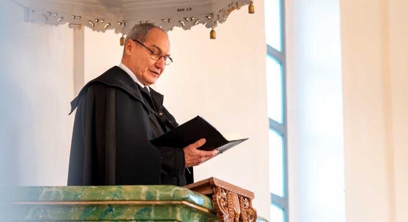 Kovács István püspök: húsvét az élő derűlátás ünnepe