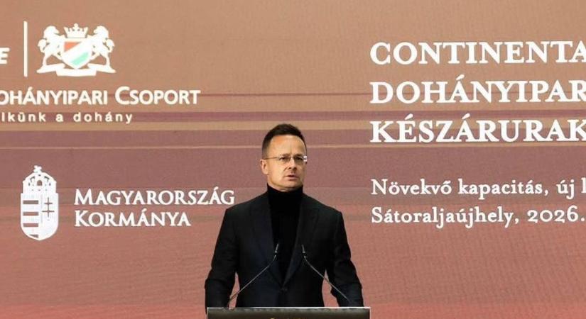 Szijjártó Péter szembesítő üzenettel törte le Panyi Szabolcsék szarvát: teljesen eredménytelen volt a lehallgatási akció