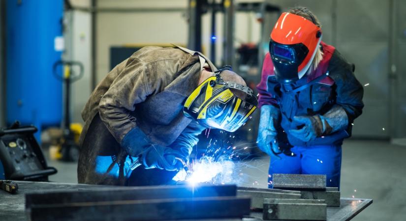 Januárban 11 százalékkal emelkedett a minimálbér