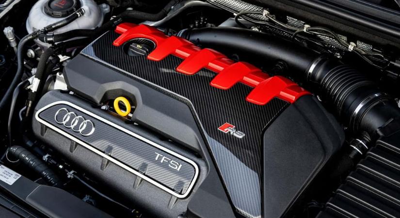 Szomorú hír, búcsúzik az Audi legendás 5 hengeres motorja