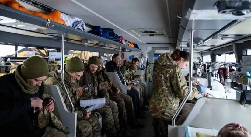 Örökké viselik a háború nyomait az ukrán katonák és civilek