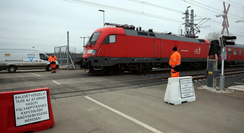 Itt tart most a Budapest–Belgrád-vasútvonal fejlesztése: mutatjuk, mikor indulhat a személyforgalom