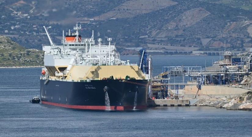 Kína kényszerhelyzetbe került, hiába a vámháború, kénytelen visszatérni az amerikai olajhoz és gázhoz - Trumpnak hízik a mája