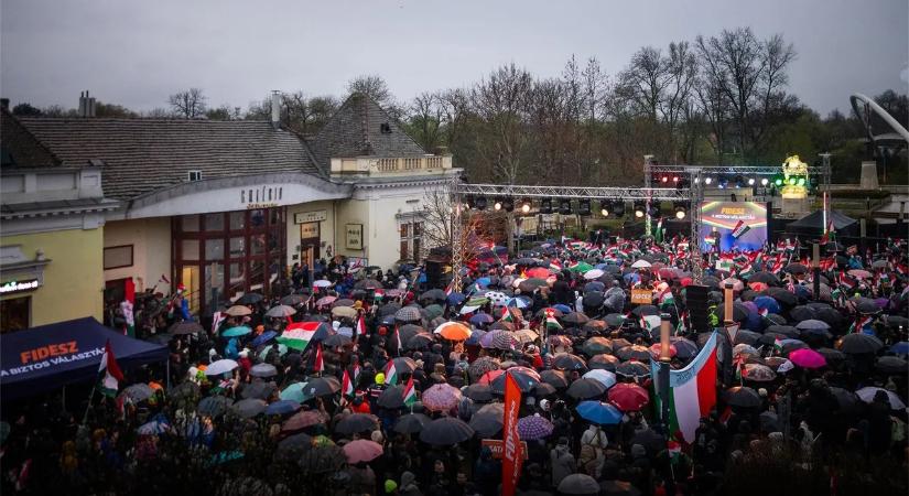 Orbán Viktor: Maradunk végig!