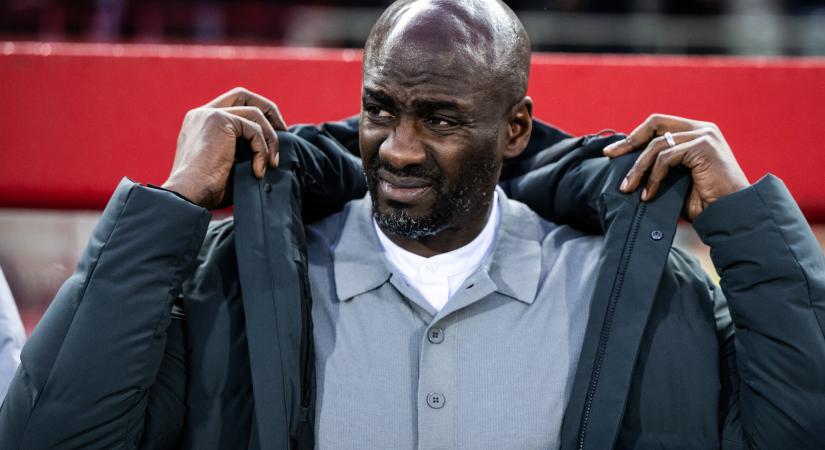 Bő két hónappal a vb-rajt előtt menesztették a válogatott kapitányát