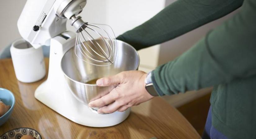 Ez a konyhai robotgép drága, és pont a dagasztás a gyenge pontja: 41 modellt teszteltek