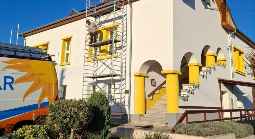 Látványos megújulás a zalai településen – így lett korszerűbb korszerűbb a hivatal a főúton