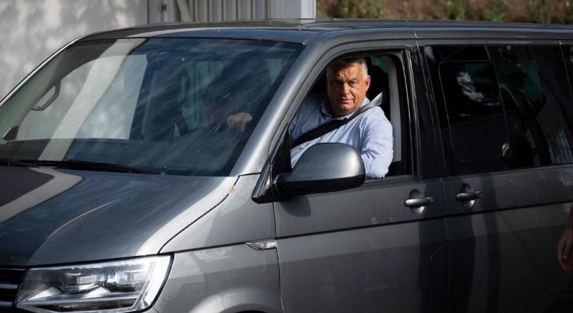 Orbán Viktor megmutatta: ami védett árral 20 ezer, az tiszás árral 25 ezer, ez a tiszás energiaterv ára a kutaknál (videó)