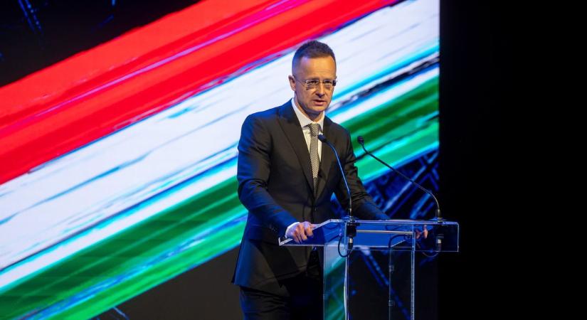 Szijjártó Péter: az egyik legfőbb feladat most az, hogy megkíméljük Magyarországot az energiaválságtól