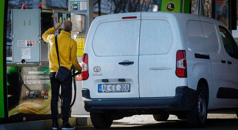 A Tisza energiaterve ezer forintos benzinárral számol