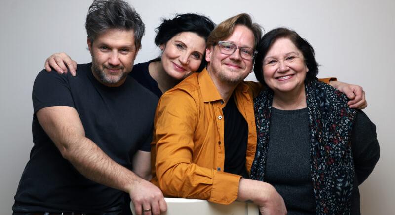 Indulhatunk, Edit néni? – Újra látható az abszurd komédia Zsurzs Katival