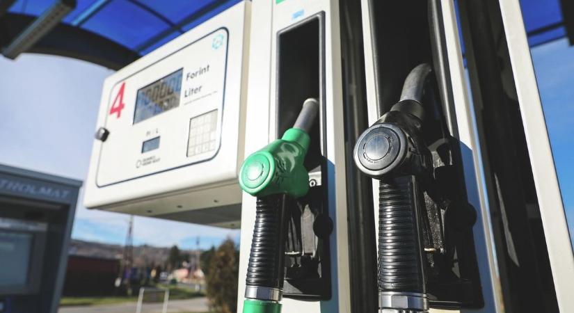 Durva: ennyi lenne az üzemanyagár a Tisza-terve szerint