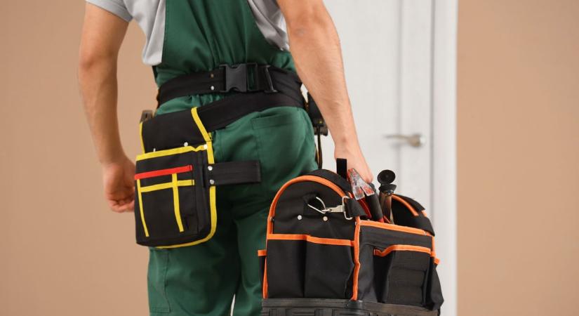 Több százezret kértek el, de kontármunkát végeztek – bíróság elé áll a két kecskeméti szélhámos – fotók