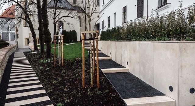 Húsvétkor megnyitják a veszprémi várnegyed eddig nem látogatható kertjeit