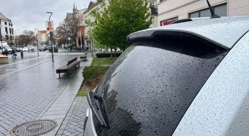 Még kitart a szeles esős idő Sopronban