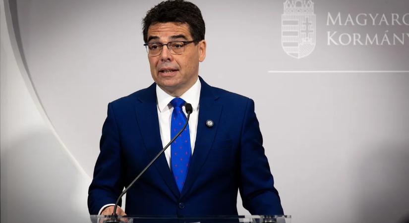 Zsigmond Barna Pál: A választások tétje, hogy életbe lép-e a migrációs paktum