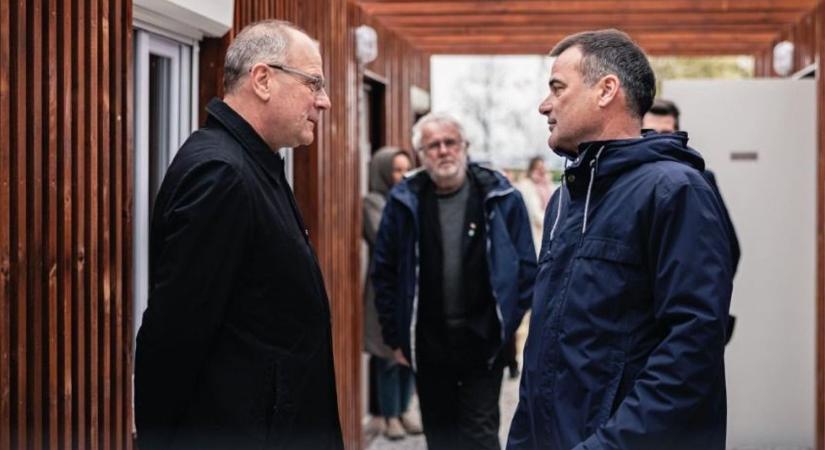 15 milliós fejlesztés Révfülöpön: új sportöltözőket adtak át