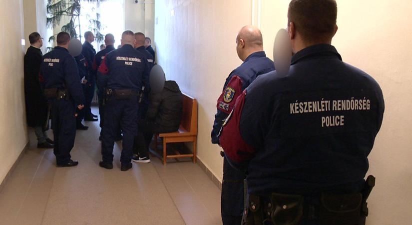 Ötven hajdú-bihari határrendész ellen emeltek vádat