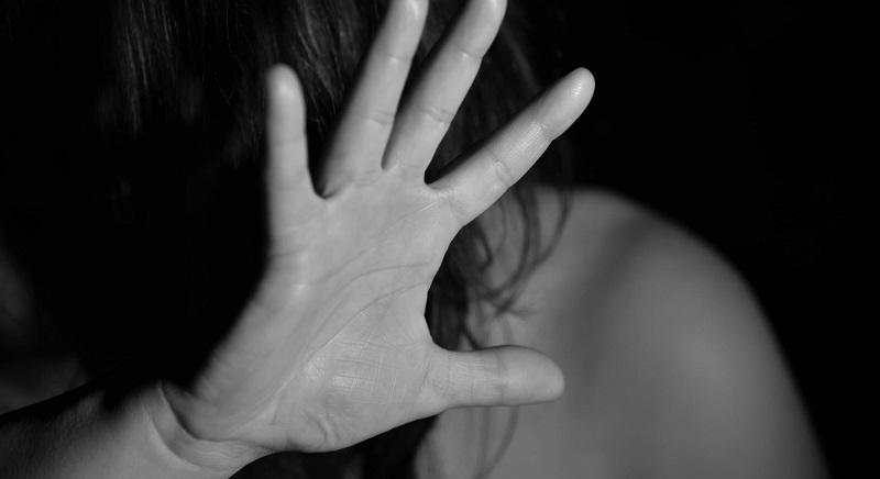 Őrizetbe vettek három férfit – Tinédzsereket erőszakoltak meg