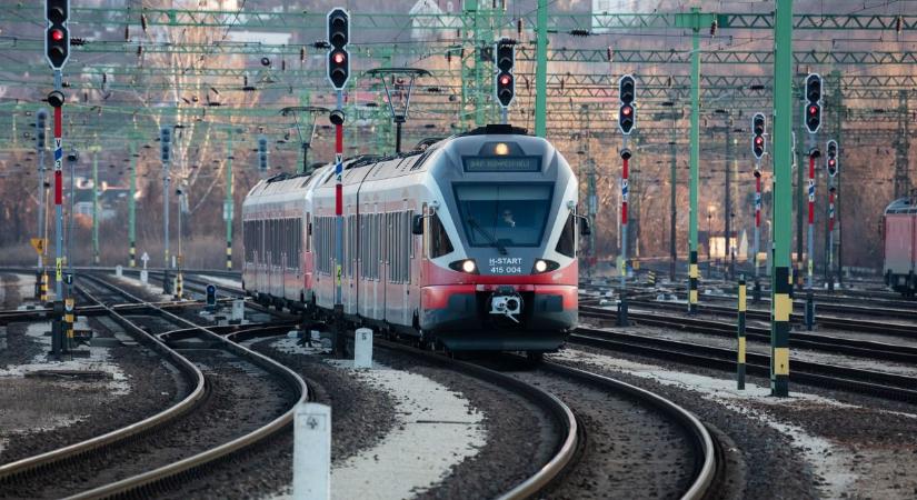 Készül az ünnepekre a MÁV: előszezont idéző erősítés