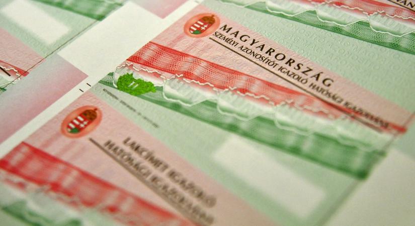 VMDK: Nem elfogadható, ha politikai szereplők a kettős állampolgárság megvonásával kampányolnak