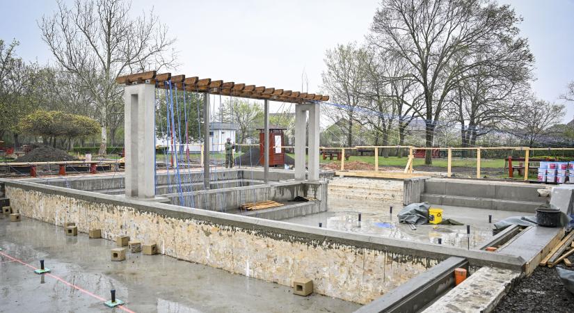 Látványosan halad a püspökladányi fürdőfejlesztés