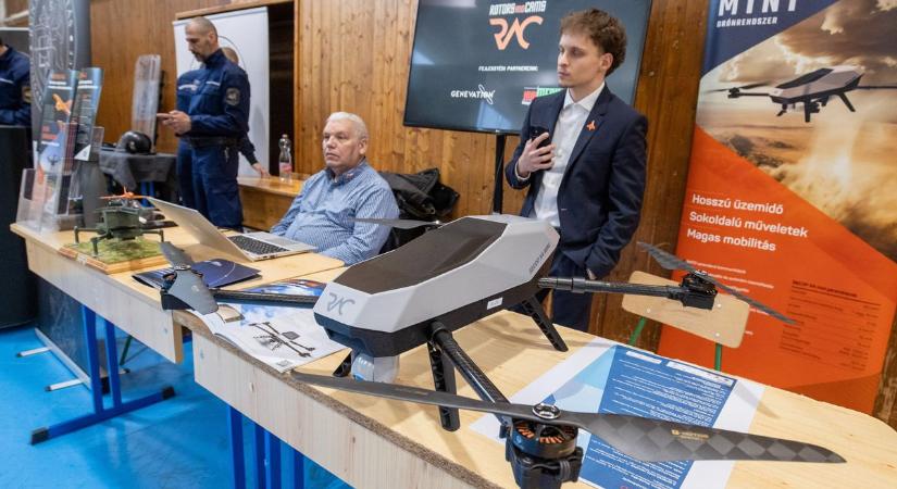 Drónia Roadshow Székesfehérváron: a jövő technológiái a diákok előtt (Galéria)