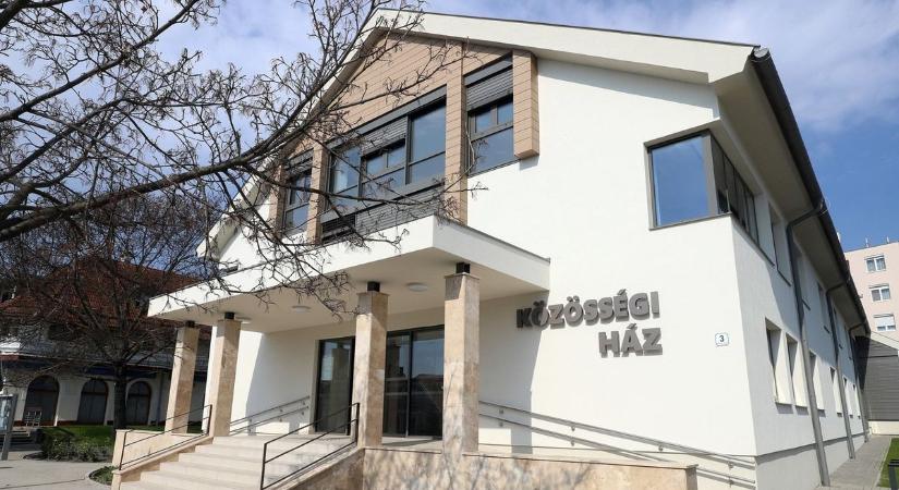 874 millióból újult meg három helyszín Balatonfüreden: mutatjuk, mi változott