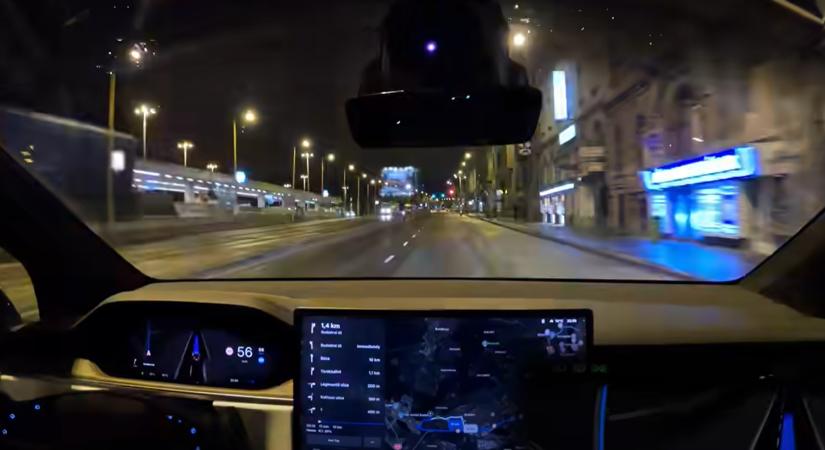 Önvezető Teslát engedett szabadjára egy autós Budapesten