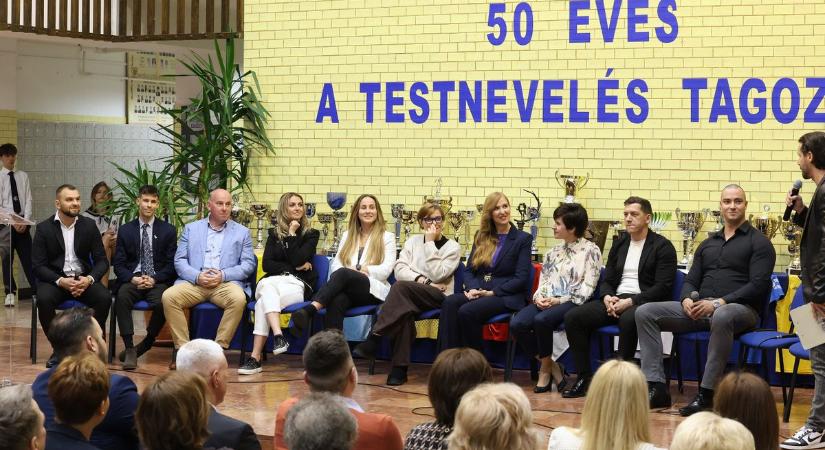 Világbajnokokat, olimpikonokat adott az országnak a nyíregyházi gimnázium (fotók, videó)