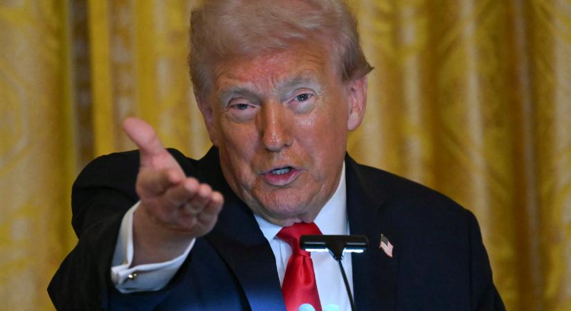 Trump azt javasolta a Hormuzi-szorost használó országoknak, hogy vegyék át az ellenőrzést az útvonal felett