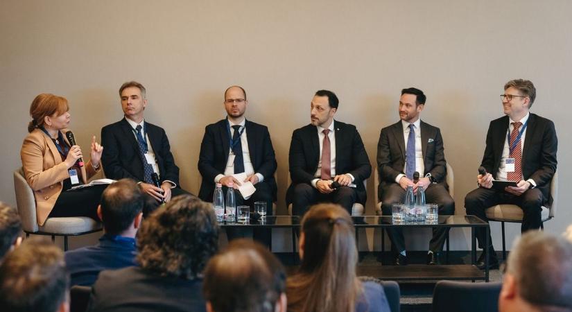 Régiós csapatmunka indul az SMR-beszerzések előkészítésére