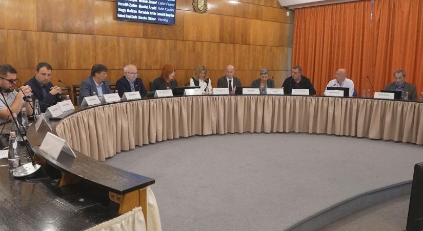 Rendkívüli ülést tartott a képviselő-testület március 30-án