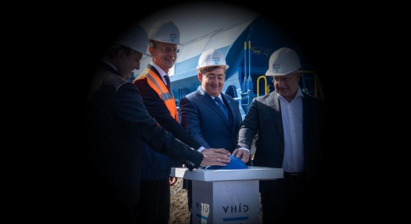 Túlárazás gyanúja miatt is nyomoznak egy Mészáros-cég által elnyert tender kapcsán