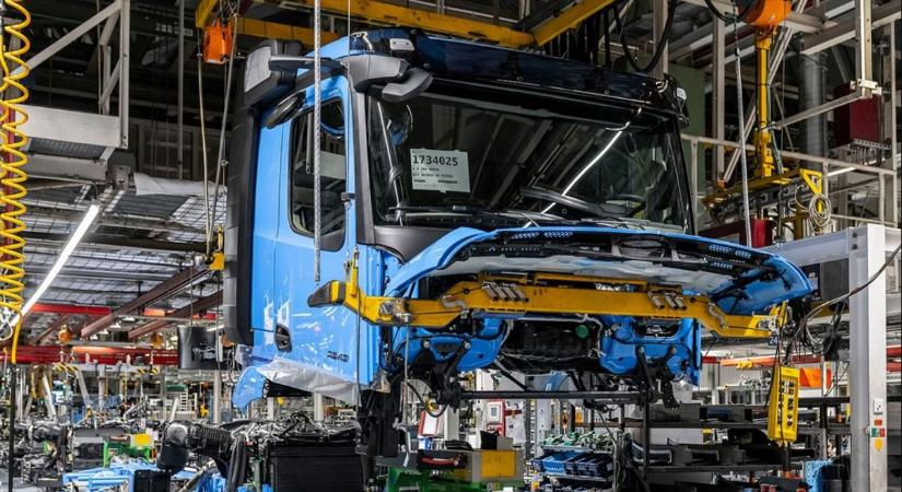 Megalázta Németországot a világhírű járműgyártója: a szomszédban épít új gyárat, otthon ezreket rúg ki – így versenyképesebb