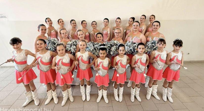 Kiemelt Arany és egy-egy Ezüst oklevéllel gazdagodtak a hevesi mazsorettek