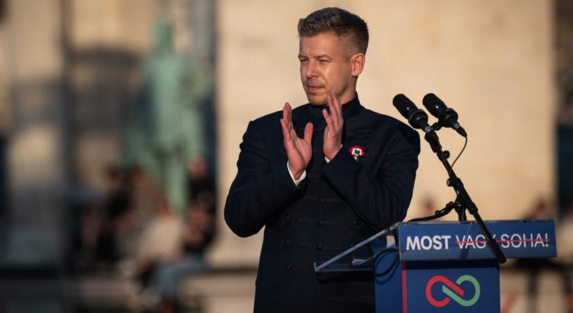 Magyar Péter felhívta Gundalfot, hogy köszönetet mondjon neki