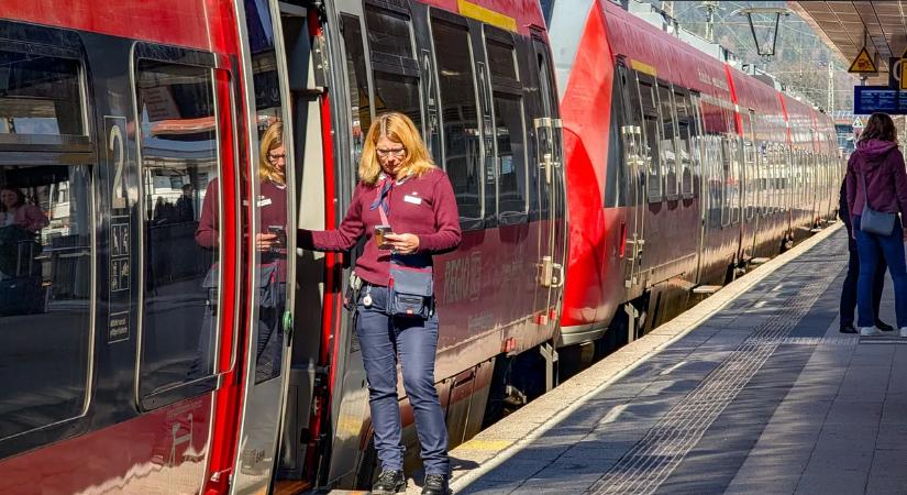 Elromlott a mosdó a vonaton, óriási verekedés lett a vége