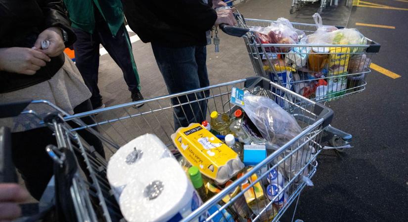 Vége a tilalomnak: idén Húsvéthétfőn is kinyithatnak a boltok