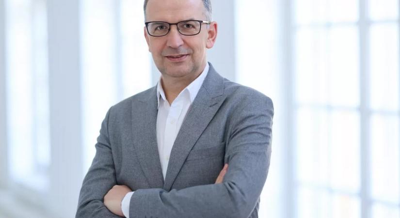 Új főszerkesztővel folytatja a Kreatív